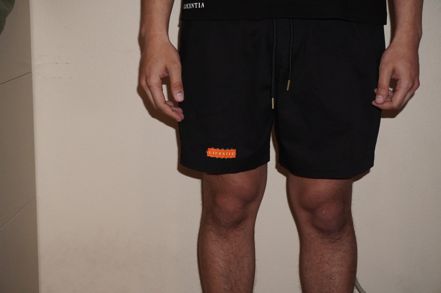 MODEL SHORTS