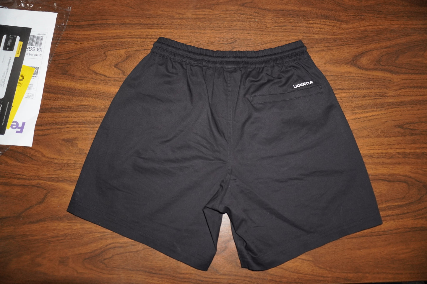 MODEL SHORTS