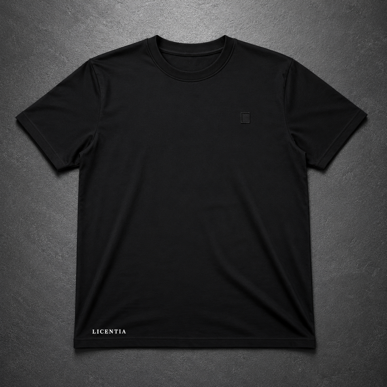 MODEL T-SHIRT