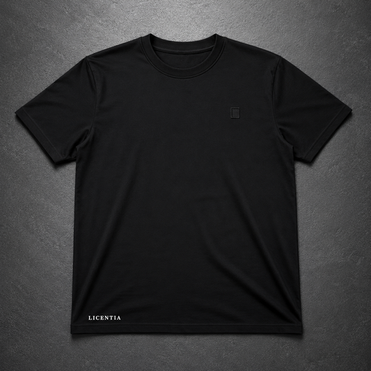 MODEL T-SHIRT